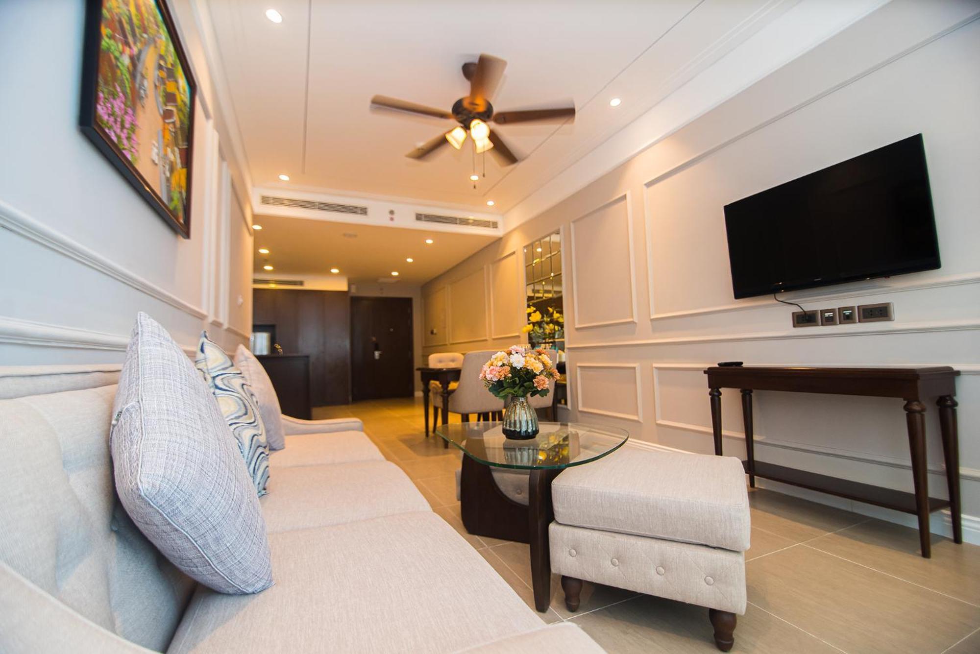 Luxury Apt Opposite Mykhe Beach Da Nang Exterior photo